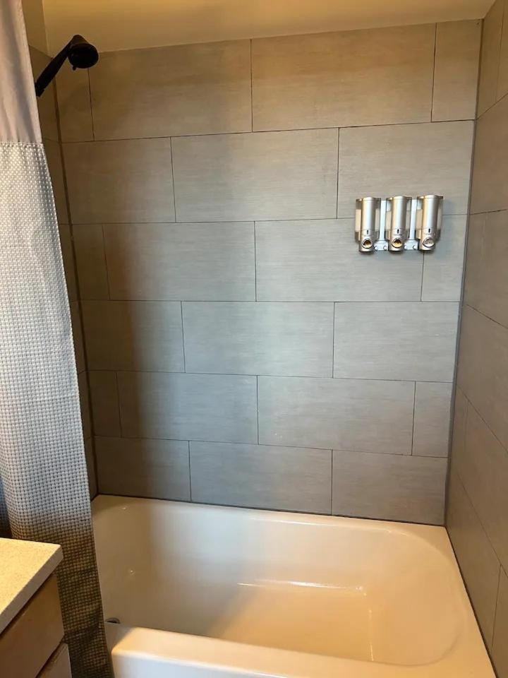 Quiet, Gated Oasis Near Downtown Lexington Apartment Exterior photo