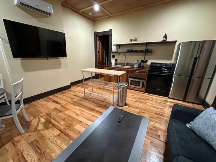 Quiet, Gated Oasis Near Downtown Lexington Apartment Exterior photo