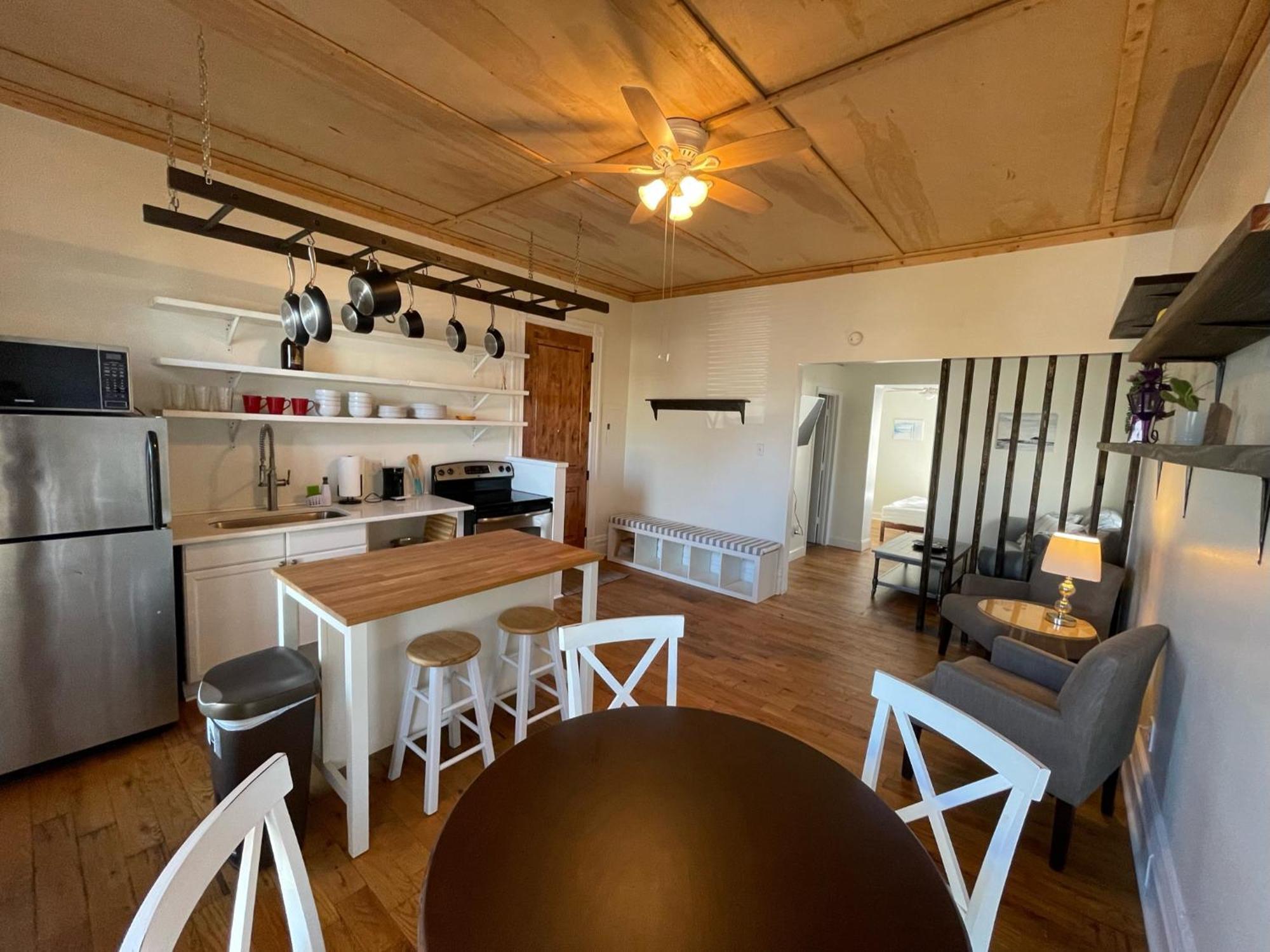 Quiet, Gated Oasis Near Downtown Lexington Apartment Exterior photo