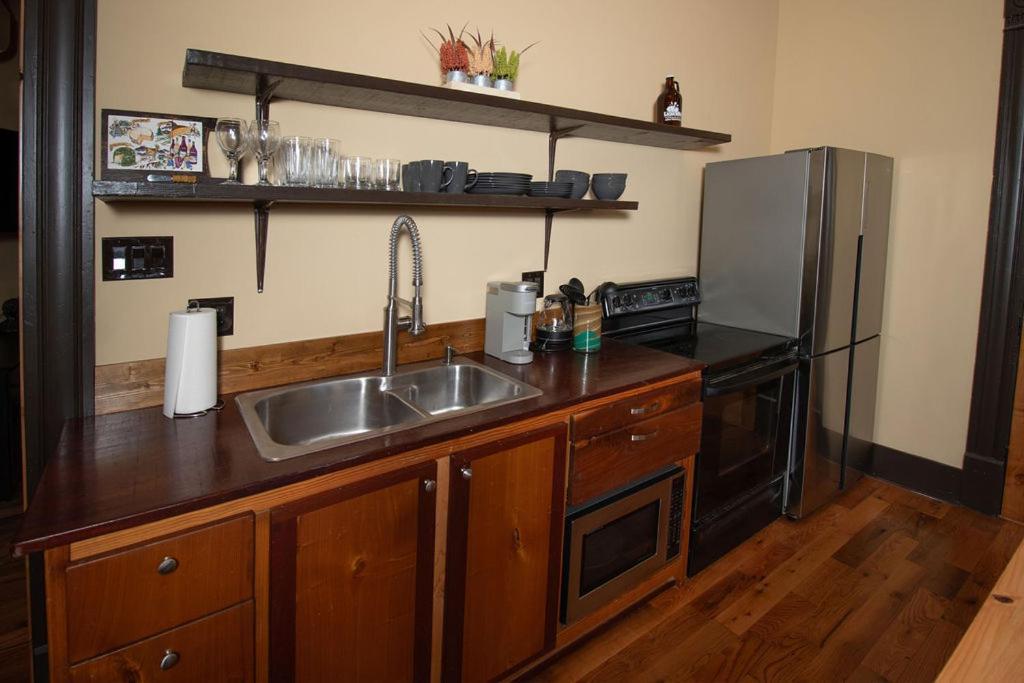 Quiet, Gated Oasis Near Downtown Lexington Apartment Exterior photo